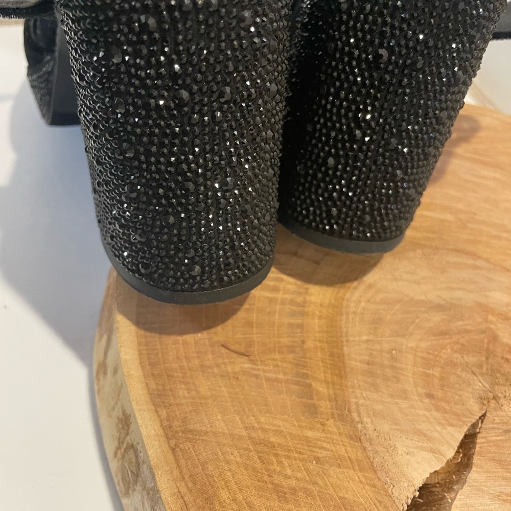 Kenneth Cole Reaction Black Velvet Platform Heels - Picture 9 of 10